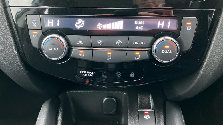 Nissan Qashqai 1.3 DiG-T 160 [157] Acenta Premium 5dr DCT Petrol Hatchback